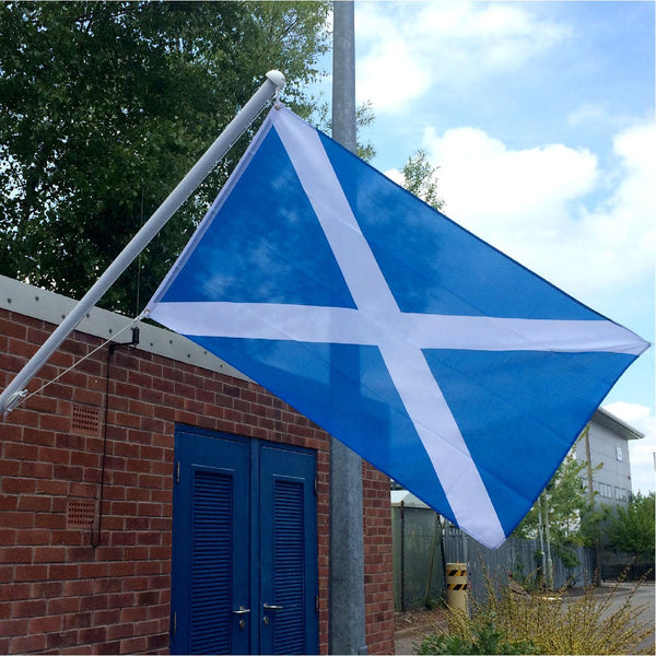 Budget St Andrews Flags